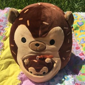 Hans the Hedgehog mama and me Squishmallow set